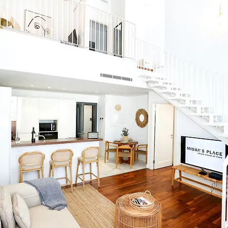 Vacation Time Apartment *